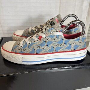 Converse Chuck Taylor’s Low Top Sneakers Womens Size 6 Blue Birds Cardinal Shoes